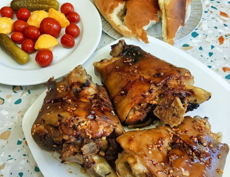 Блюда из книг руками библиотекаря